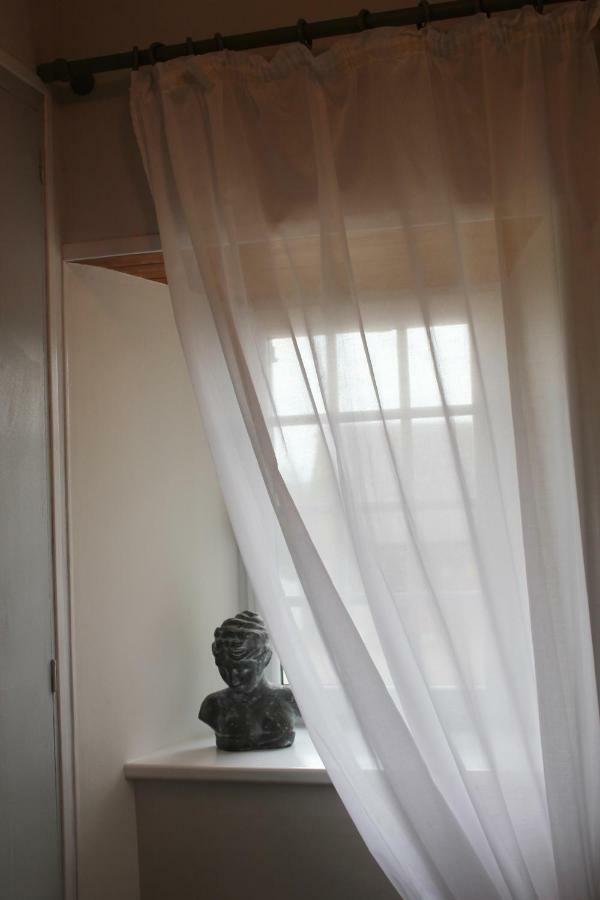 Les Goubelins Bed and Breakfast La Lande-d'Airou Exteriör bild