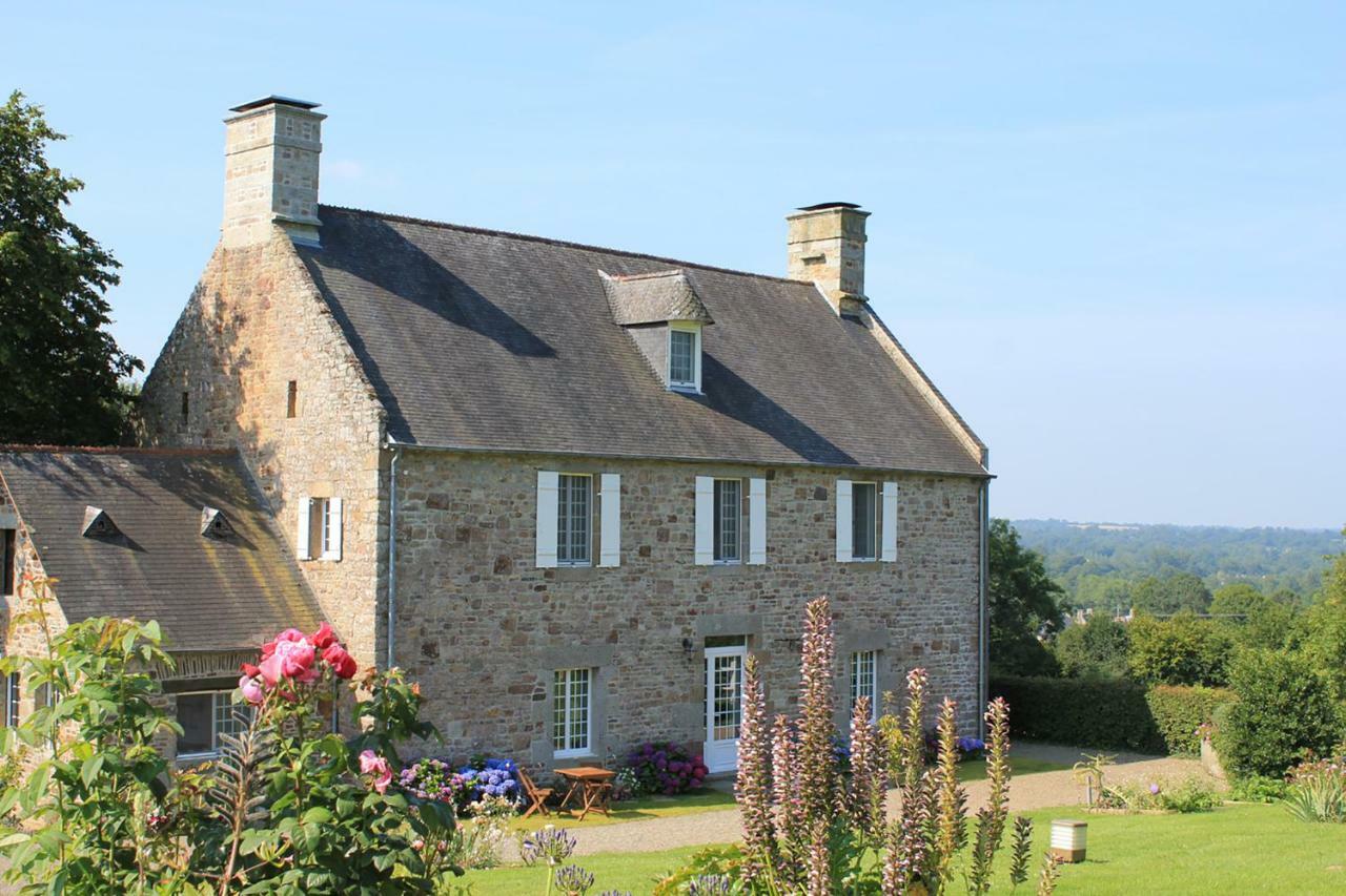 Les Goubelins Bed and Breakfast La Lande-d'Airou Exteriör bild