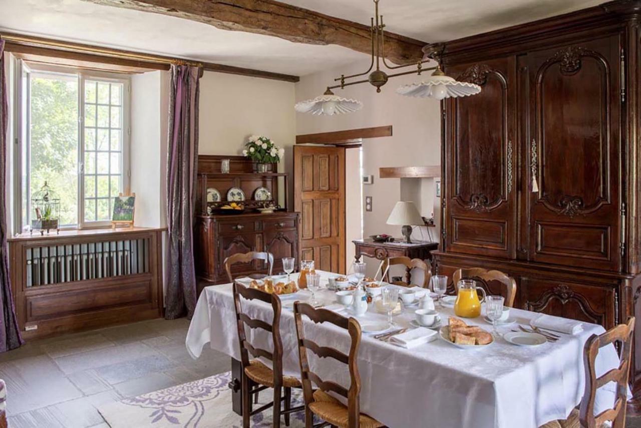 Les Goubelins Bed and Breakfast La Lande-d'Airou Exteriör bild
