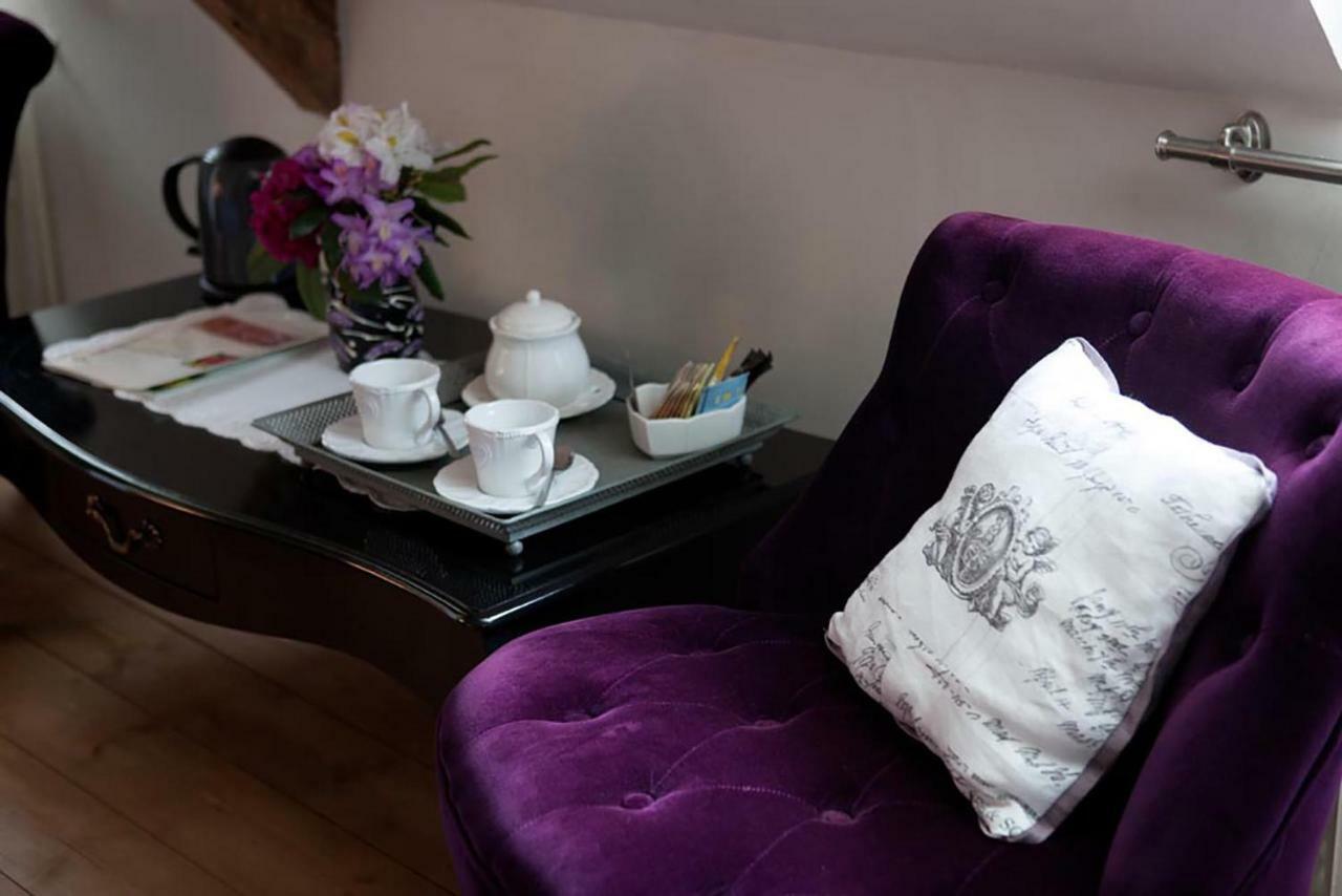 Les Goubelins Bed and Breakfast La Lande-d'Airou Exteriör bild
